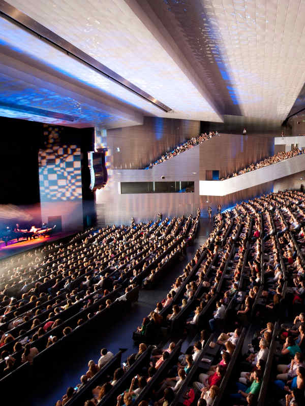 Organise outstanding conferences with DMC Valencia
